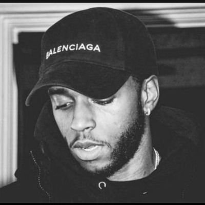 Mike ♚ 🌎's profile picture
