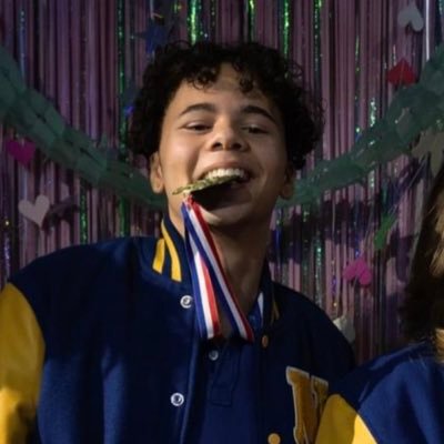 thealexisfrias's profile picture