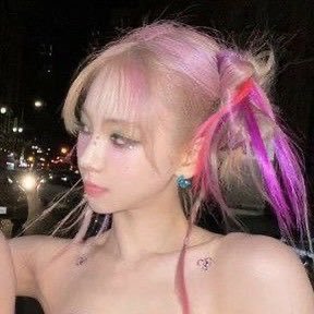 N ᥫ᭡'s profile picture
