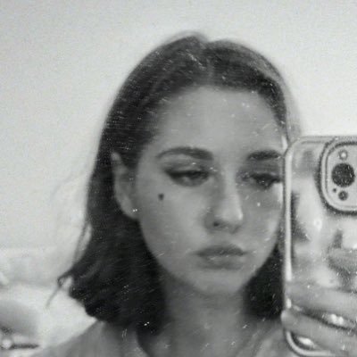 vi's profile picture