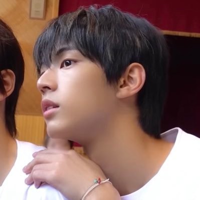 ํธ๋'s profile picture