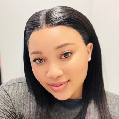 V E E 🌸's profile picture