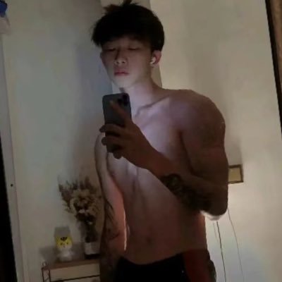 九点准时睡！'s profile picture
