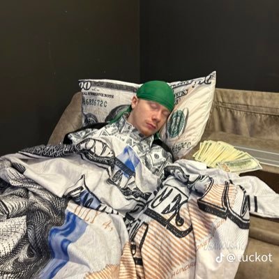 T's profile picture