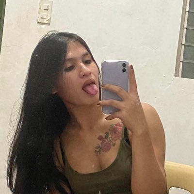 villanathalie24's profile picture