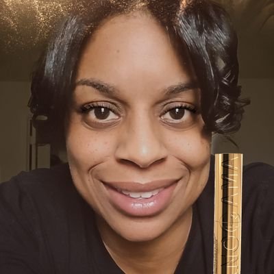 Angelique's profile picture