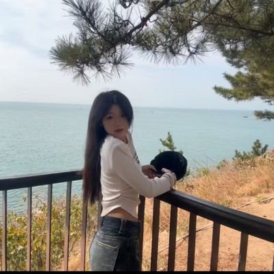 yang1036306's profile picture