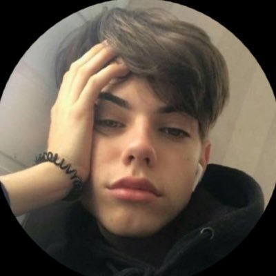 مراهق مجحم 😭🫦's profile picture