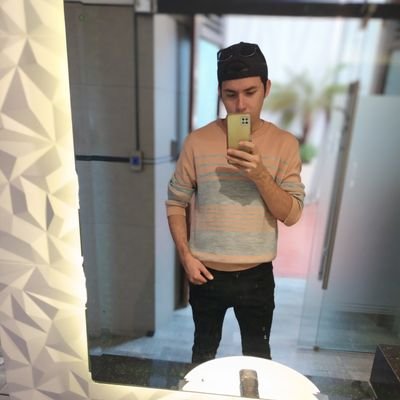 danyg270698's profile picture