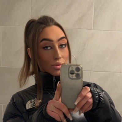 sarah miller's profile picture