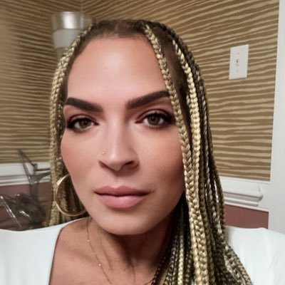 DemetriaJenni10's profile picture