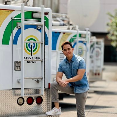 MJ Felipe's profile picture