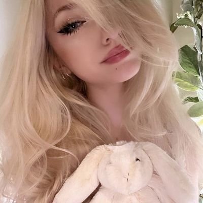 🩸's profile picture