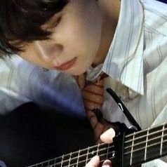robs⁷ saw seokjin ☾ 정무행알's profile picture