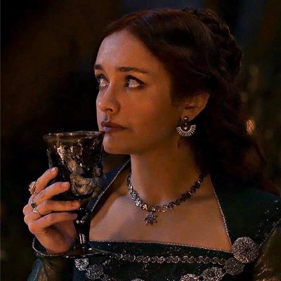 Alicent "Incredibly Closeted" Hightower 🏳️‍🌈's profile picture