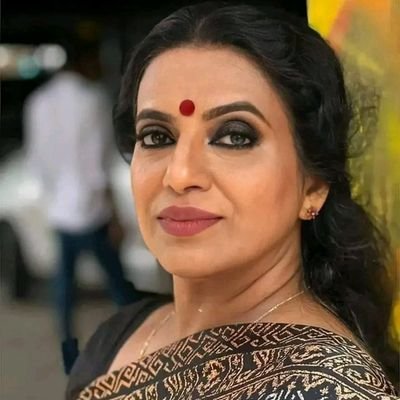 aged AUNTY LOVE's profile picture