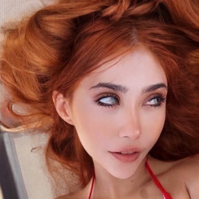 𝑵𝒊𝒄𝒌𝒛𝒊𝒏𝒉𝒂's profile picture