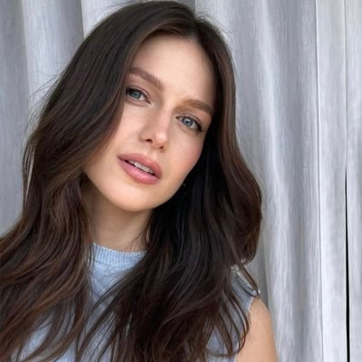 melissa benoist gallery's profile picture