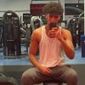 Adam profil fotoğrafı