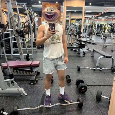 luck0829's profile picture