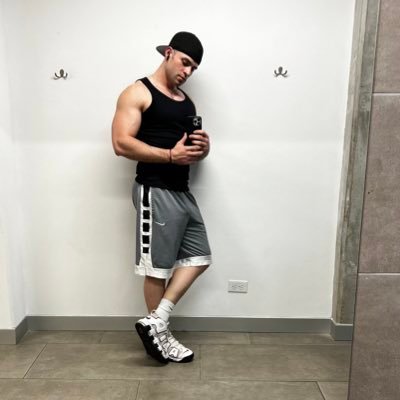 blackandgoldcr's profile picture
