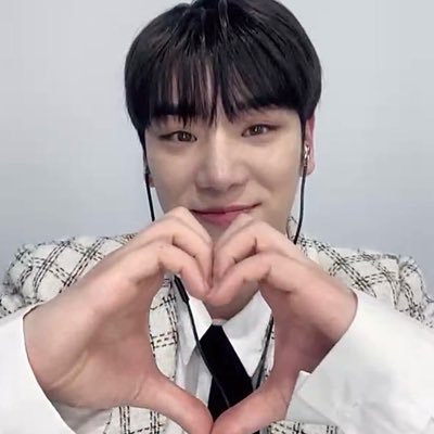 Brit ♡ 김병관's profile picture
