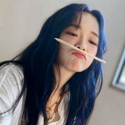 yousra_ay's profile picture