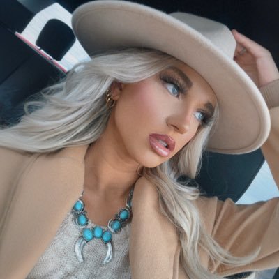 xiTzMissLegitx's profile picture