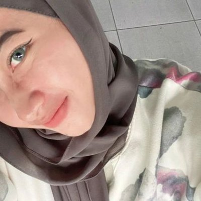 putriana's profile picture