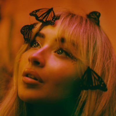 adoringcelebss's profile picture