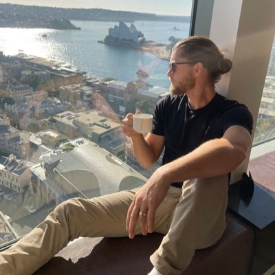 Luke Mitchell's profile picture