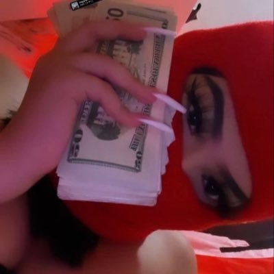 ufreakyaddict's profile picture