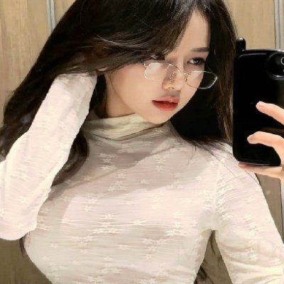 MannDelore28925's profile picture