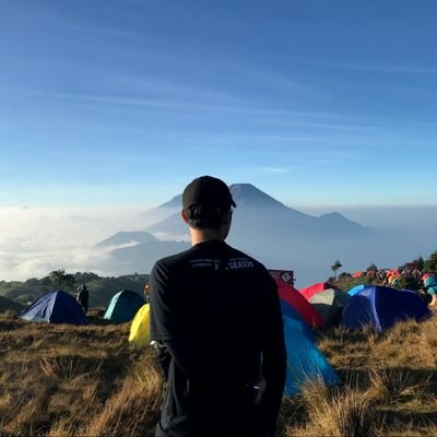 R's profile picture