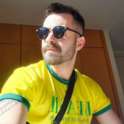 devidson1040206's profile picture