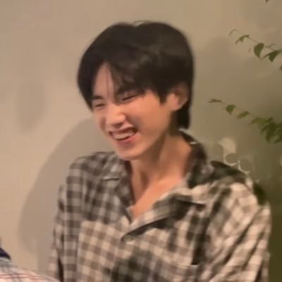 ᴘᴀʀɪᴘʜᴜ 🍮's profile picture