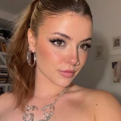 charly 🤍's profile picture