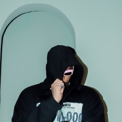 𝐕's profile picture