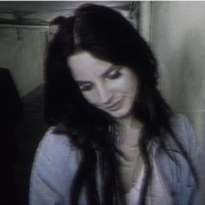 liv's backup 🦋's profile picture