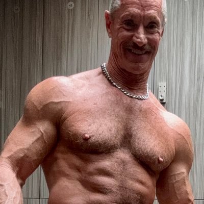 athltcdad's profile picture