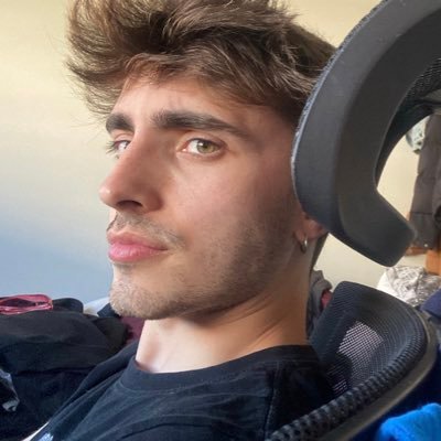 rorubes's profile picture