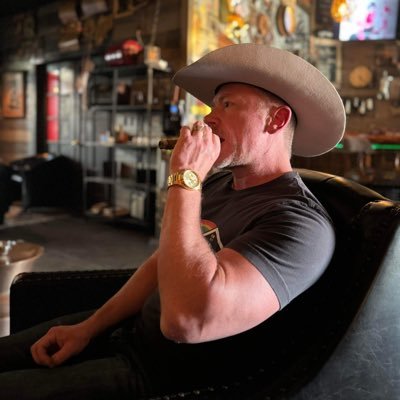 🤘🏼🤠👨🏼🤝👨🏽's profile picture