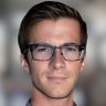 Profilbild von Luke Adsit | Peaceful Parenting Coach