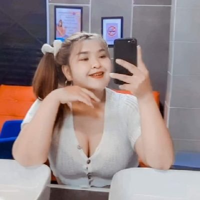 ying_24's profile picture