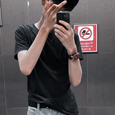 cn49y17193's profile picture