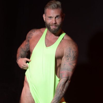 magicblond69's profile picture