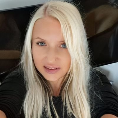 ßìŕگéή's profile picture