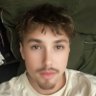 ¥'s profile picture