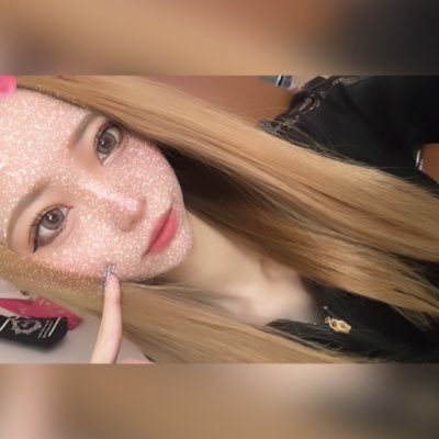 𝓀_𝒸𝒽𝒶𝓃❤︎'s profile picture