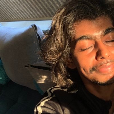 ft_Roshannn's profile picture